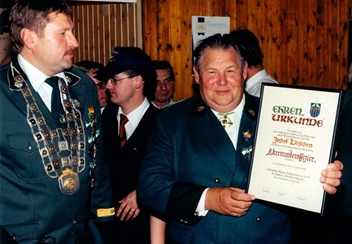 K Josef Dissen 1998 Ehrenuffz Internet